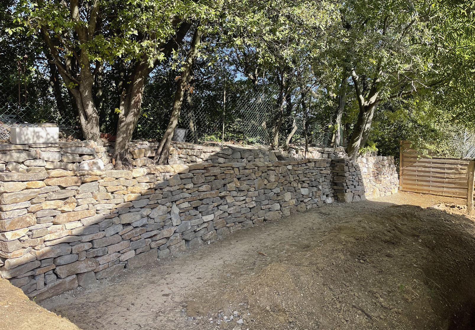 Réalisation d'un mur en pierres